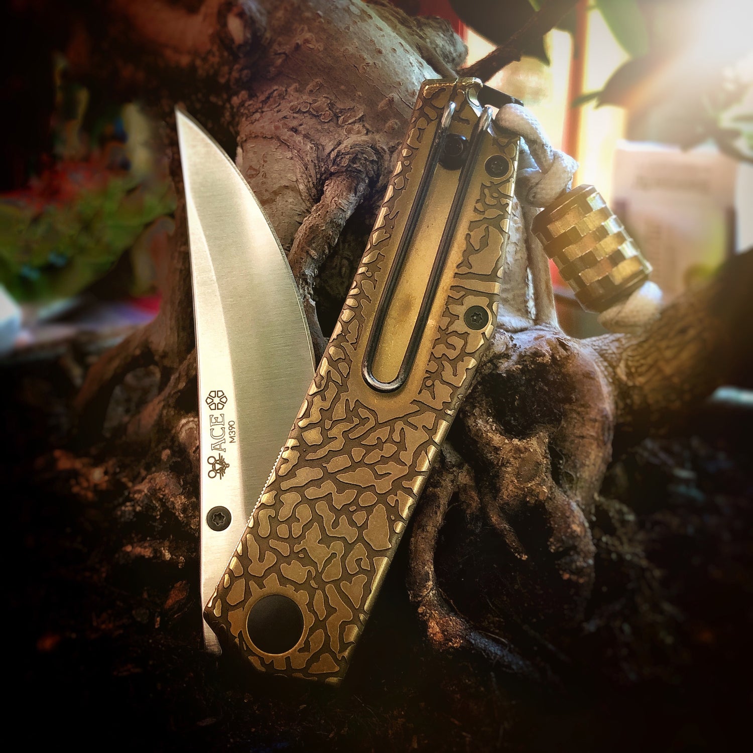 pocket Knives Hero Image